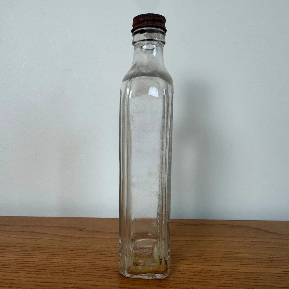 Vintage Furst-McNess Co‎ Freeport ILL USA Embossed Clear Glass Bottle Rusty Cap